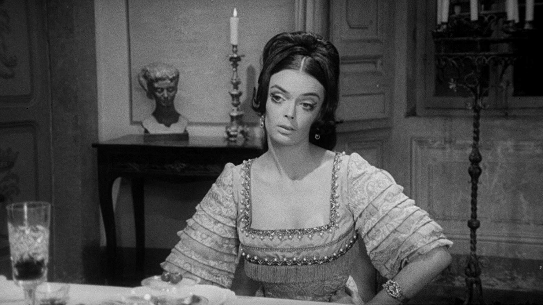 Barbara Steele in Terror-Creatures from the Grave (1965)