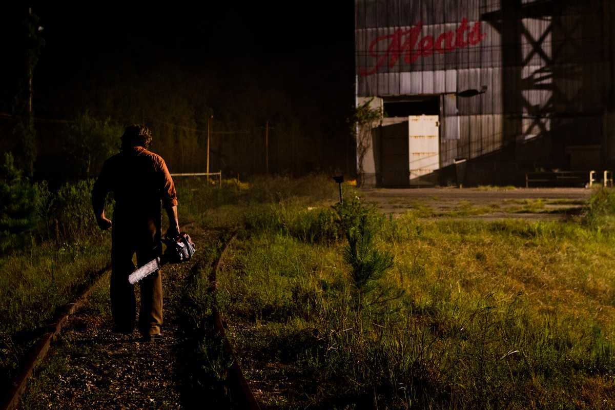 Leatherface (Dan Yeager) in Texas Chainsaw (2013)