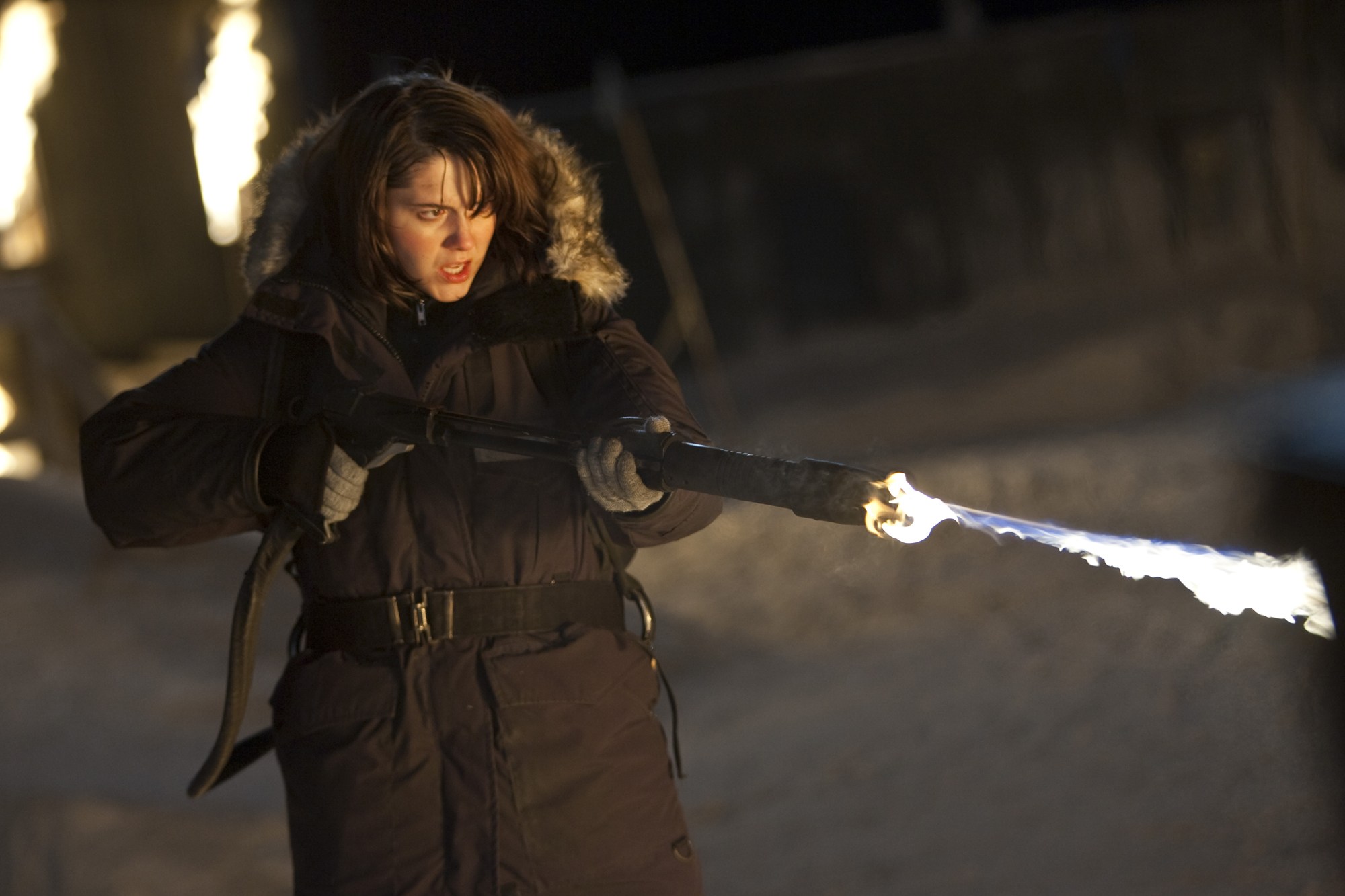 Mary Elizabeth Winstead wields flamethrower in The Thing (2011)