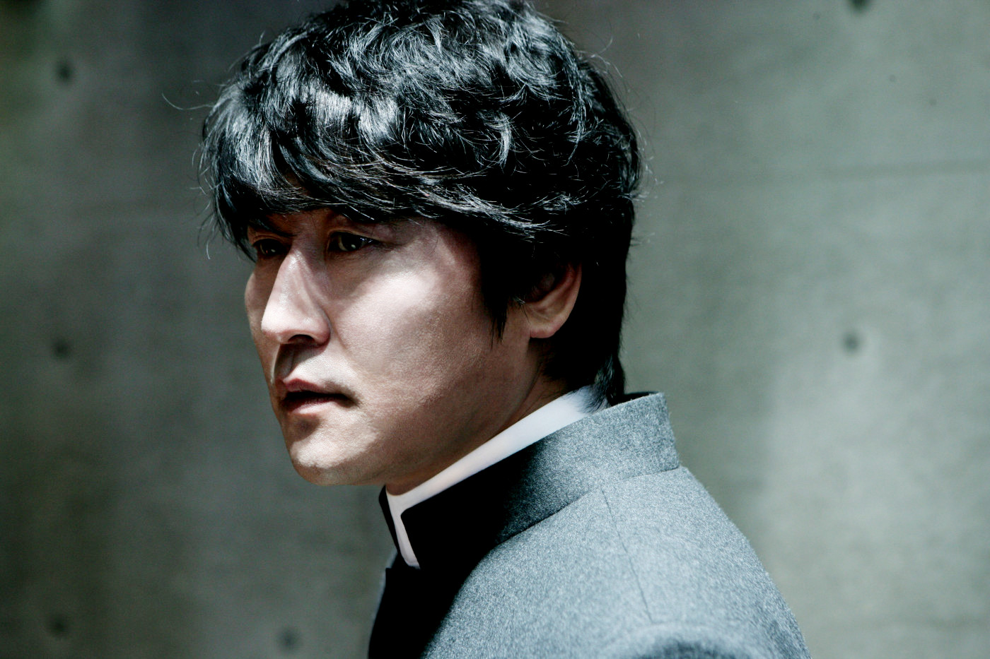 Song Kang-ho as the vampire priest Father Sang-Hyun in Thirst (2009)