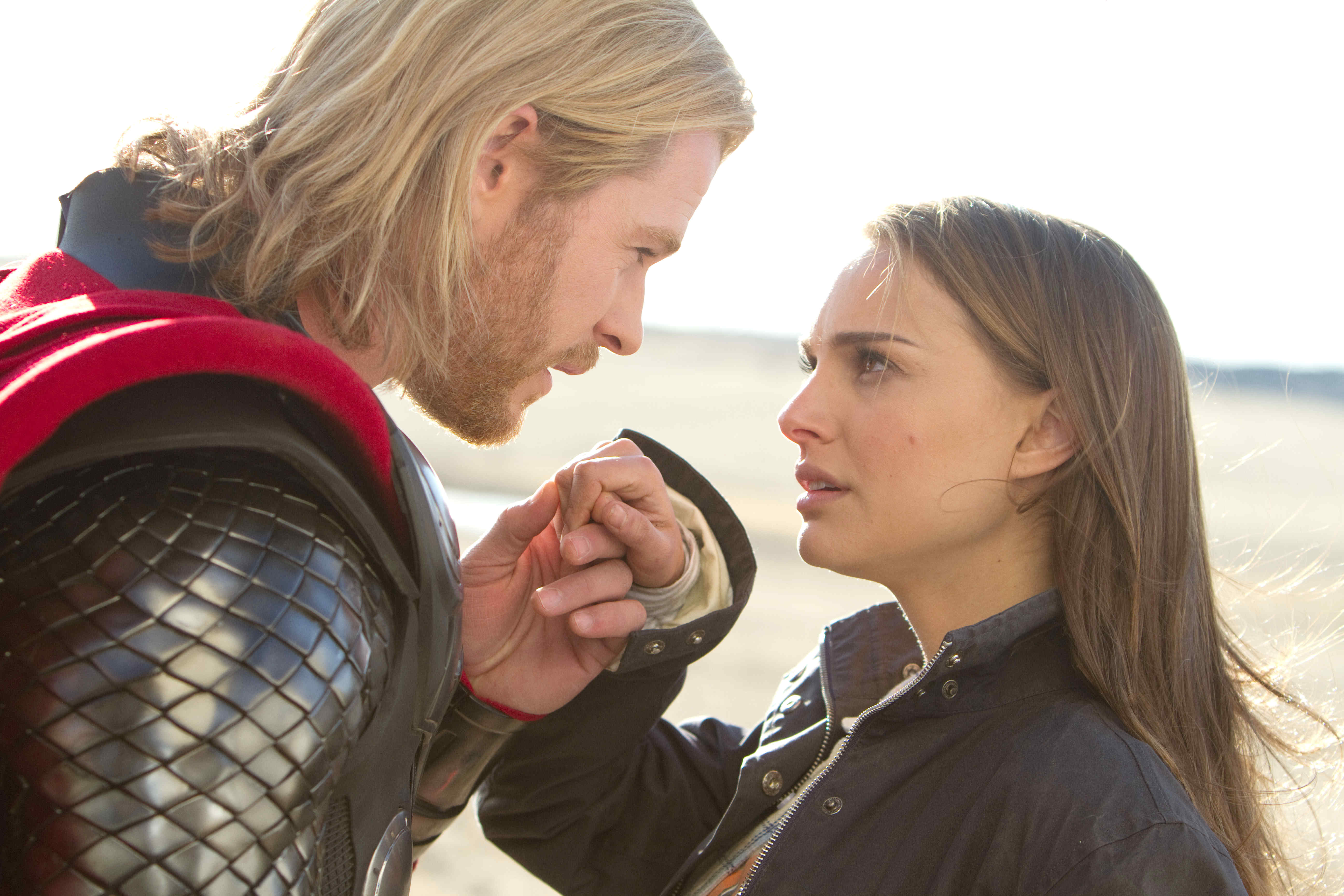 Thor (Chris Hemsworth) and Jane Foster (Natalie Portman) in Thor (2011)