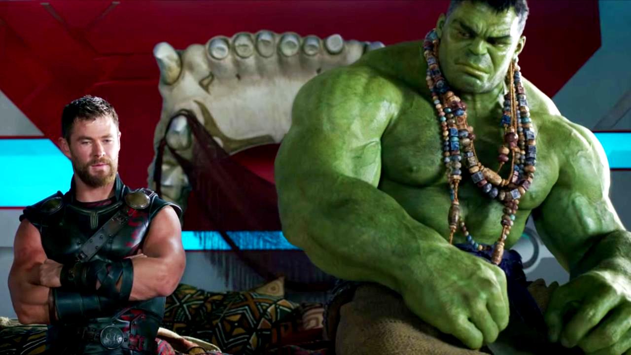 Thor (Chris Hemsworth) and The Hulk (Mark Ruffalo) in Thor Ragnarok (2017)