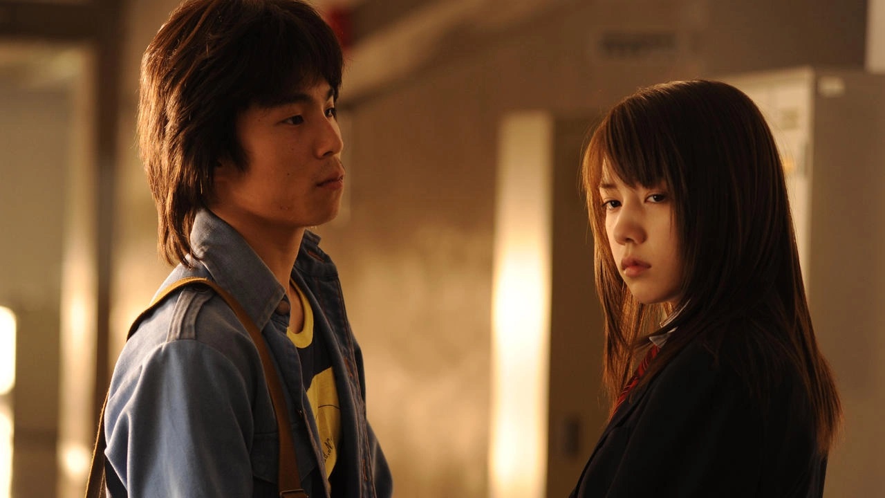 Akinobu Nakao and Riisa Naka in The Time Traveller: The Girl Who Leapt Through Time (2010)
