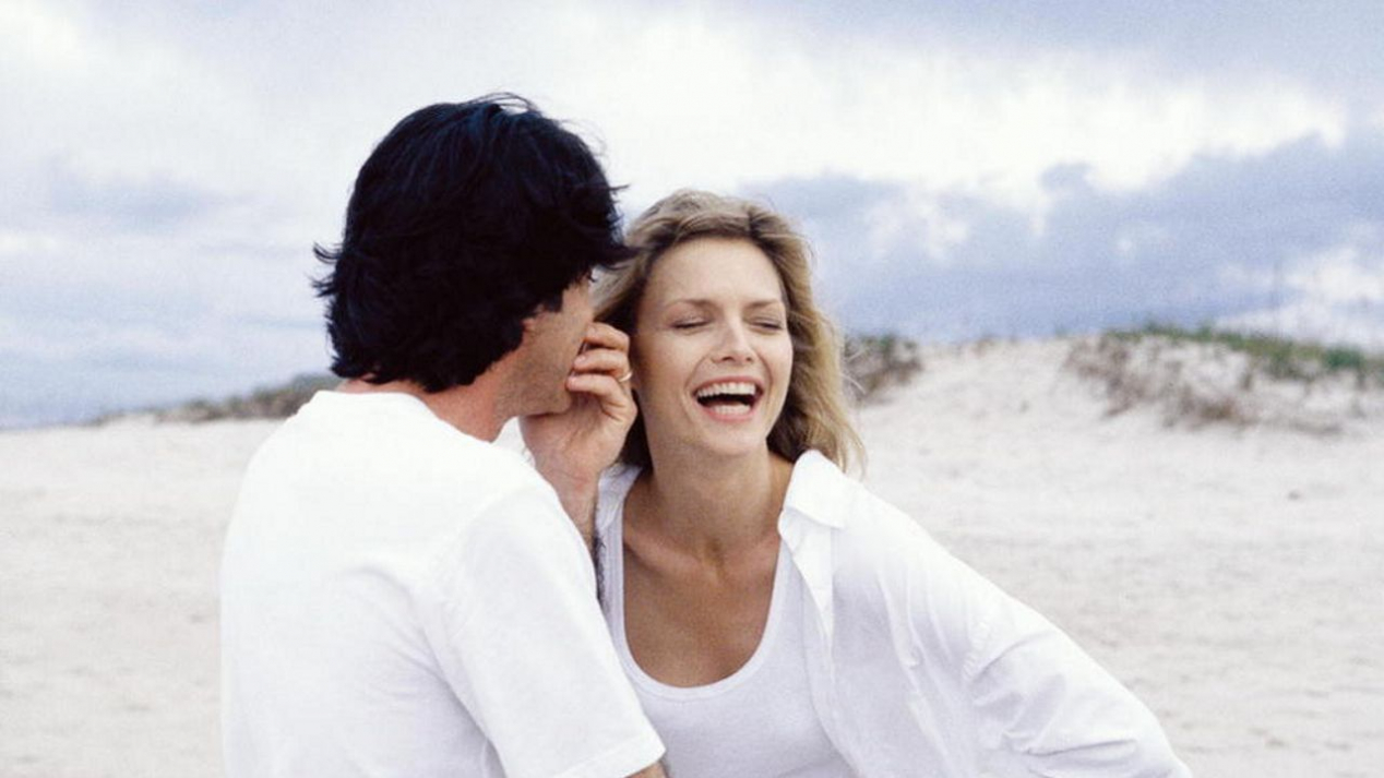 Peter Gallagher and his late wife Michelle Pfeiffer in To Gillian on Her 37th Birthday (1996)