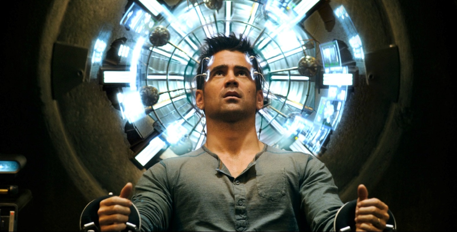 Doug Quaid (Colin Farrell) undergoes synthetic memory implants at Rekall Inc in Total Recall (2012)