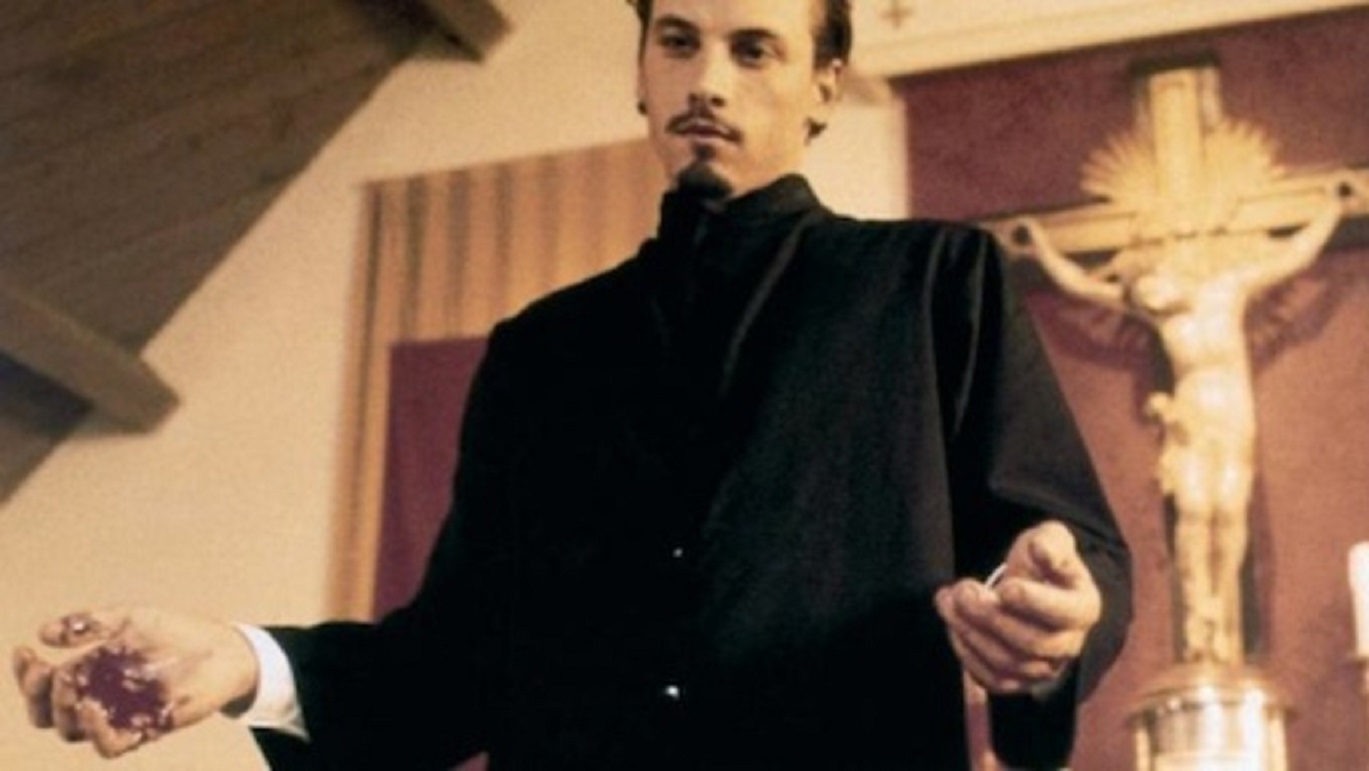Skeet Ulrich as the miracle-healing Juvenal in Touch (1997)