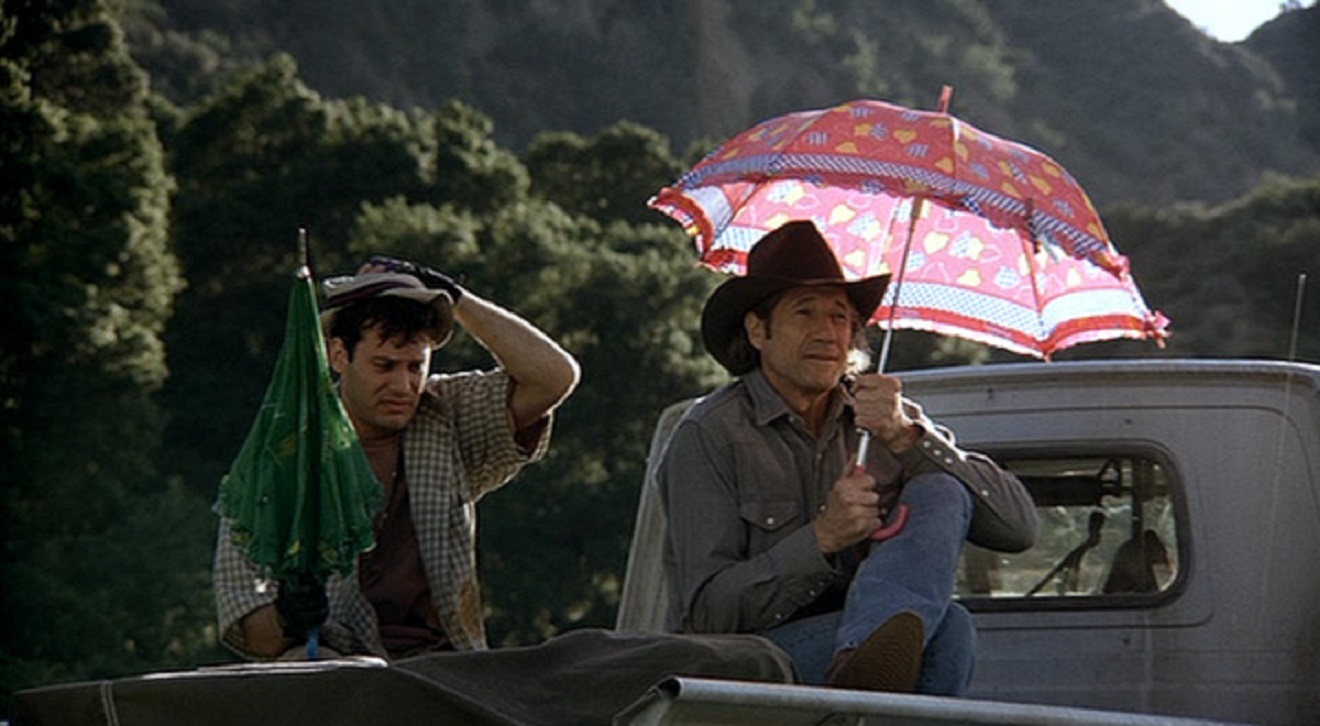 Hunting Graboids in Mexico - (l to r) Christopher Gartin, Fred Ward in Tremors II: Aftershocks (1995)