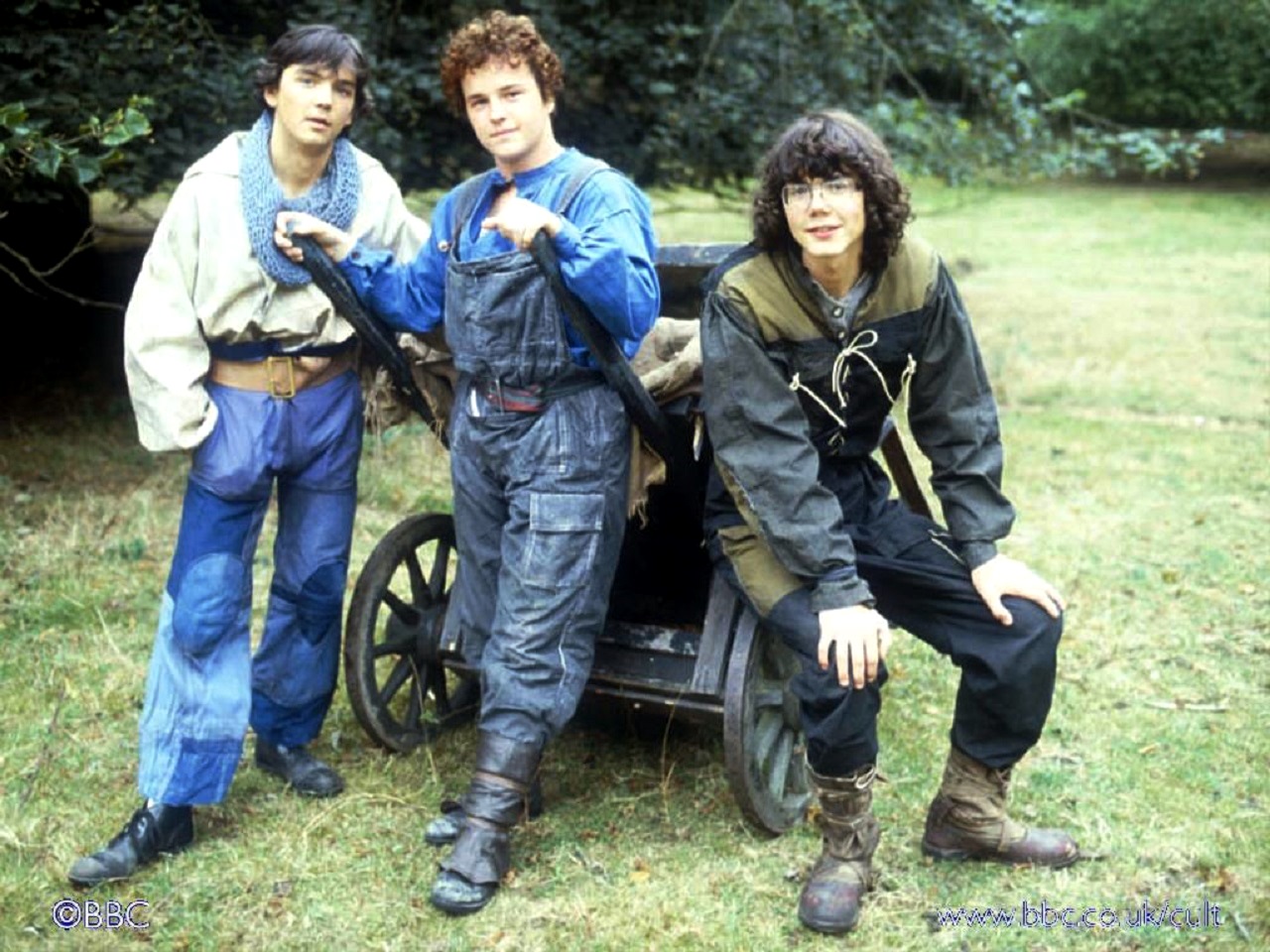 Will Parker (John Shackley), Henry Parker (Jim Baker) and Beanpole (Ceri Seel) in The Tripods (Season 1) (1984)