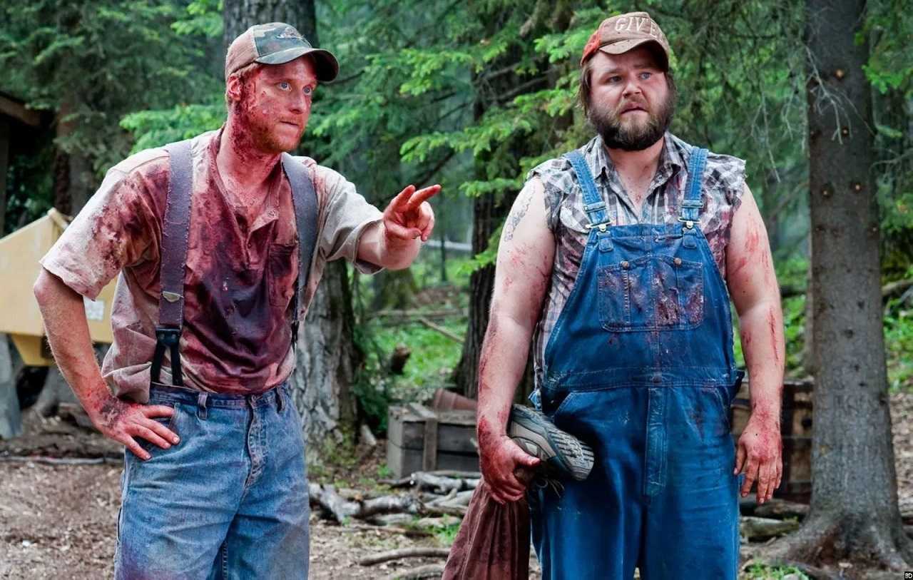 Tucker (Alan Tudyk) and Dale (Tyler Labine) in Tucker and Dale vs Evil (2010)