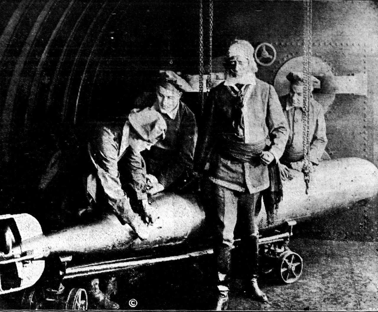 Captain Nemo (Allan Holubar) in Twenty Thousand Leagues Under the Sea (1916)