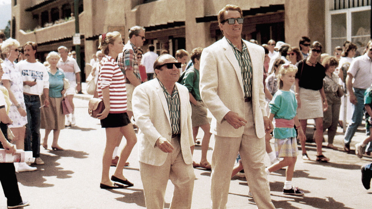 Mismatched clone twins - (l to r) Danny DeVito and Arnold Schwarzenegger in Twins (1988)