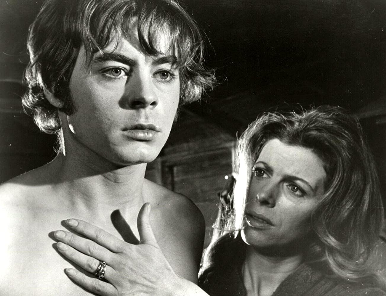 Martin Durnley (Hywel Bennett) with Billie Whitelaw in Twisted Nerve (1968)