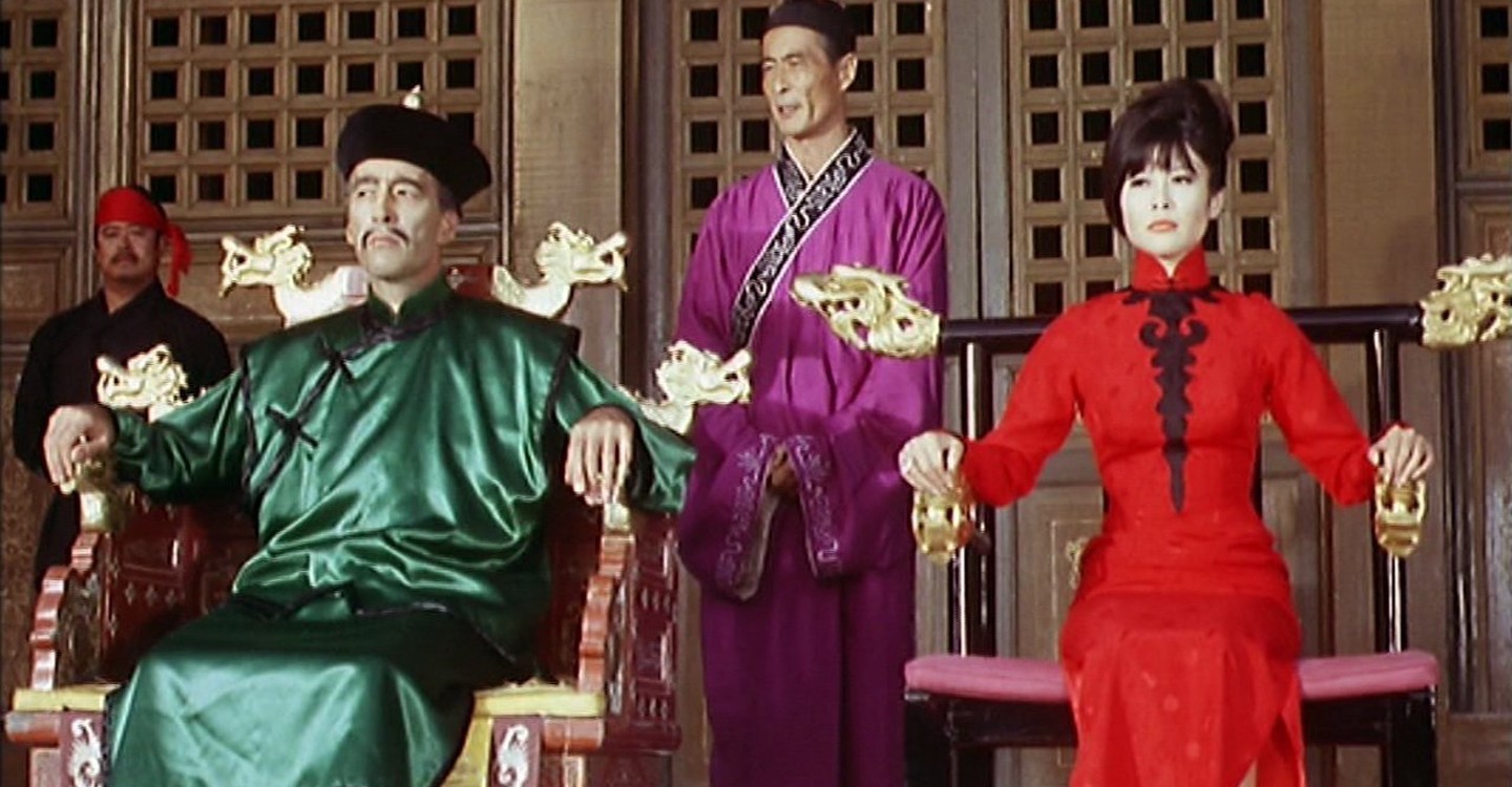 Fu Manchu (Christopher Lee) and daughter Ling Tang (Tsai Chin) in The Vengeance of Fu Manchu (1967)