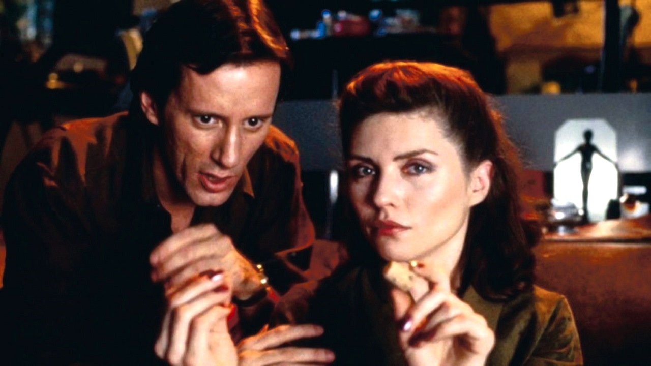 Max Renn (James Woods) and Nicki Brand (Deborah Harry) in Videodrome (1983)