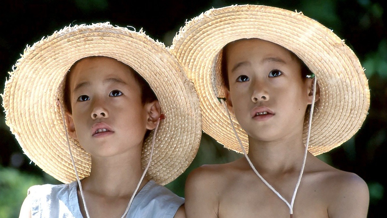 Twin brothers Keigo and Shogo Matsuyama in Village of Dreams (1996)