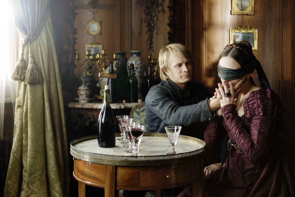 Sobran (Jeremie Renier) and the Baroness Aurora de Valday (Vera Farmiga) in The Vintner's Luck (2009)