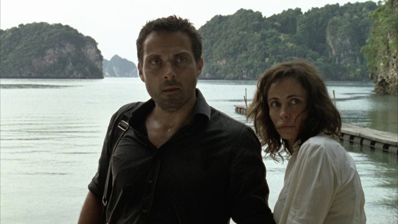 Rufus Sewell and Emmanuelle Beart in Thailand in Vinyan (2008)