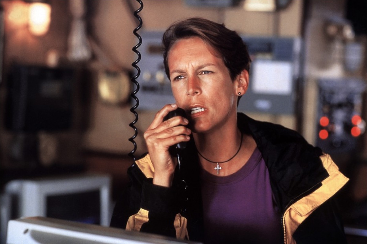 Jamie Lee Curtis in Virus (1999)