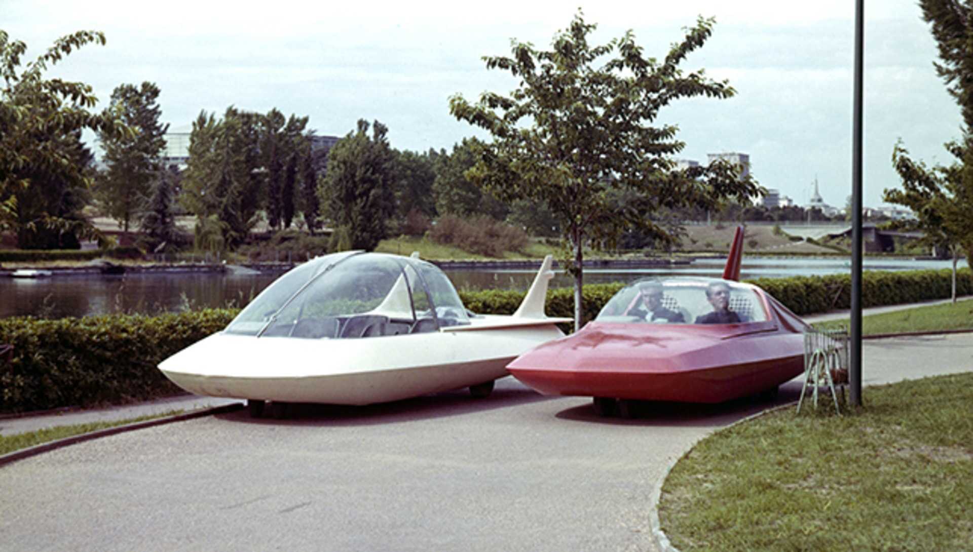 Cars of the future in The Wild, Wild Planet (1965)