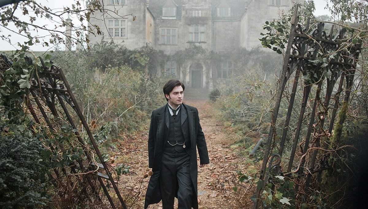 Daniel Radcliffe enters Eel Marsh House in The Woman in Black (2012)