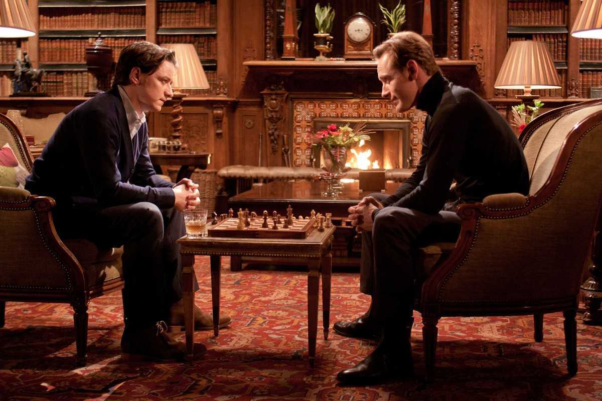 (l to r) Charles Xavier (James McAvoy) and Erik Lensherr (Michael Fassbender) meet over a game of chess in X: First Class (2011)