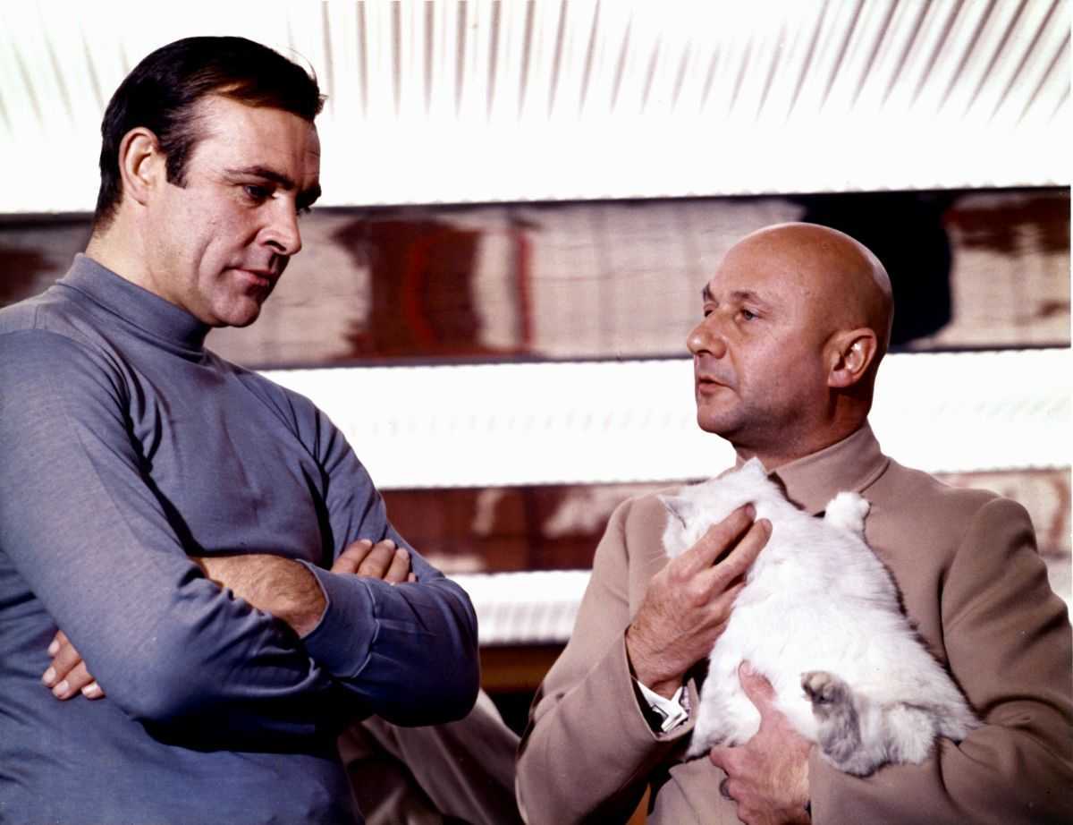 James Bond (Sean Connery) and Ernst Stavro Blofeld (Donald Pleasence) in You Only Live Twice (1967)