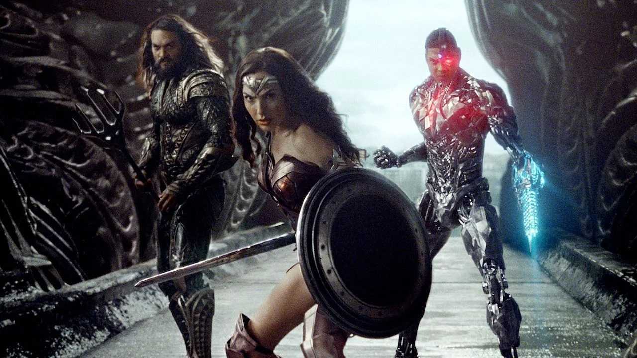 An extended cut of the battle with Steppenwolf - (l to r) Aquaman (Jason Momoa), Wonder Woman (Gal Gadot) and Cyborg (Ray Fisher) in Zack Snyder's Justice League (2021)