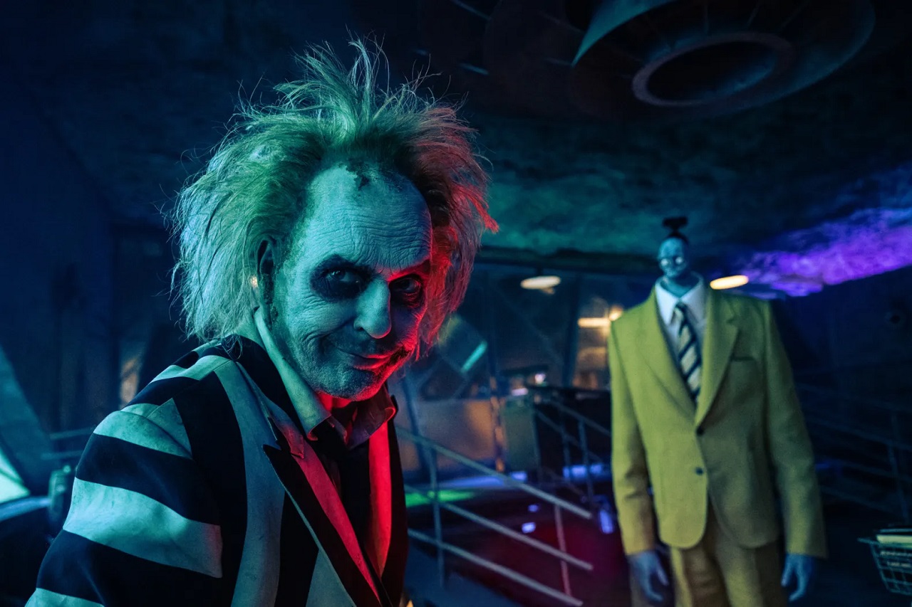 Beetlejuice (Michael Keaton) and Bob-Shrinker (Nick Kellington) in Beetlejuice Beetlejuice (2024)