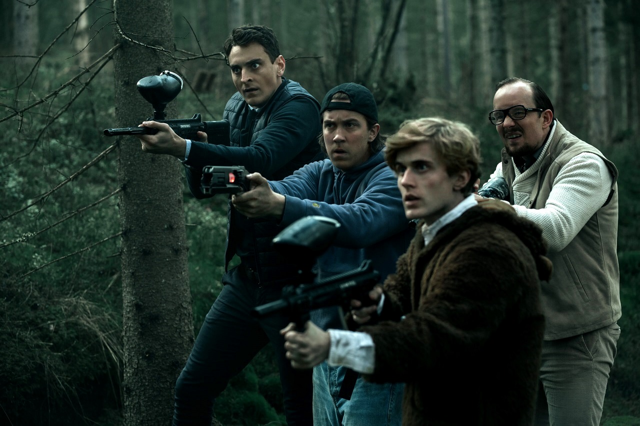 Laser tag players Mathias Luppichini, Fredrik Skogsrud, Axel Bøyum and Andre Sørum in Blasted (2022)