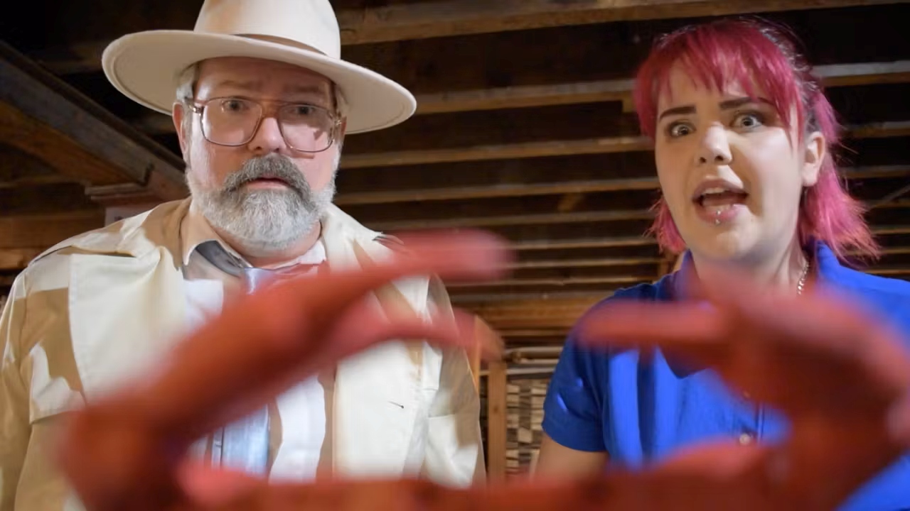 Chuck Magee, Kate Andrews in Cocaine Crabs from Outer Space (2022)