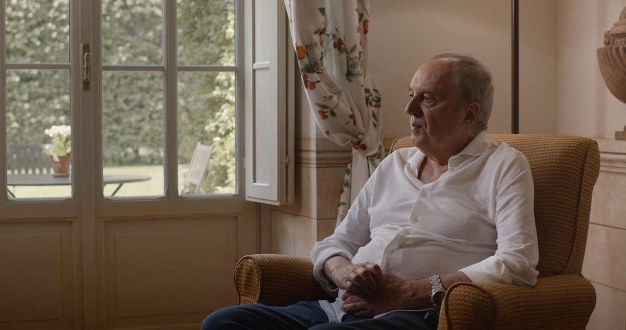 Dario Argento interviewed in his early 80s in a hotel retreat in Dario Argento Panico (2023)