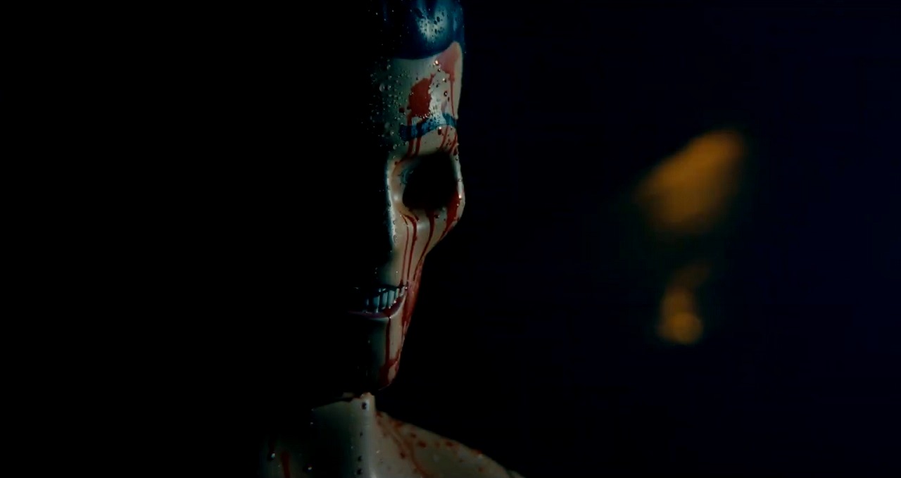 The killer mannequin in Don't Look Away (2023)