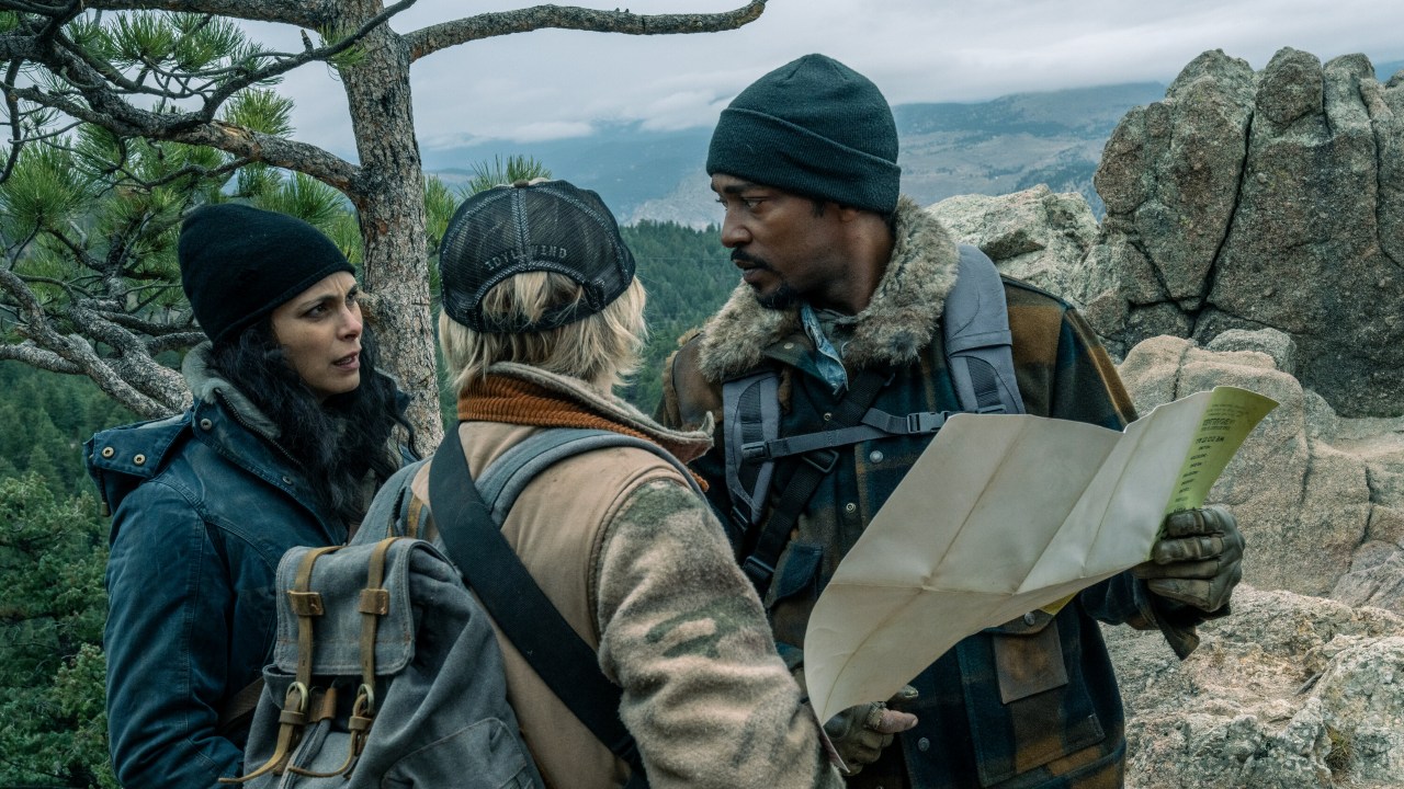 Morena Baccarin, Maggie Maddie Hasson and Anthony Mackie in Elevation (2024)