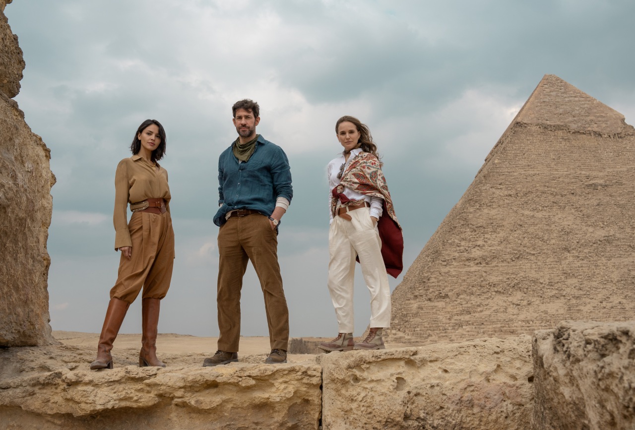 Eiza Gonzalez, John Krasinski and Natalie Portman in Fountain of Youth (2025)