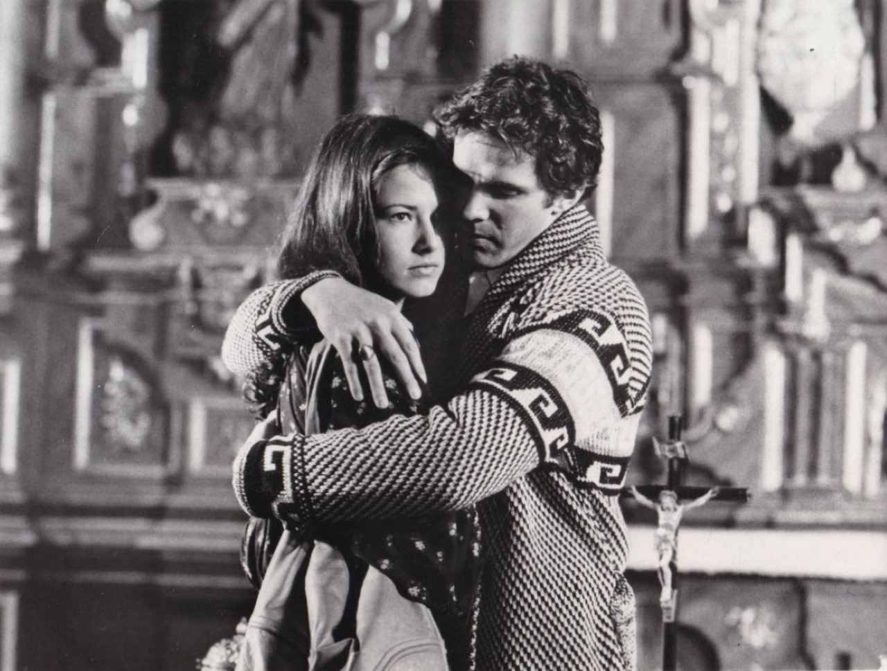 Elyssa Davalos and Dack Rambo in Good Against Evil (1977)