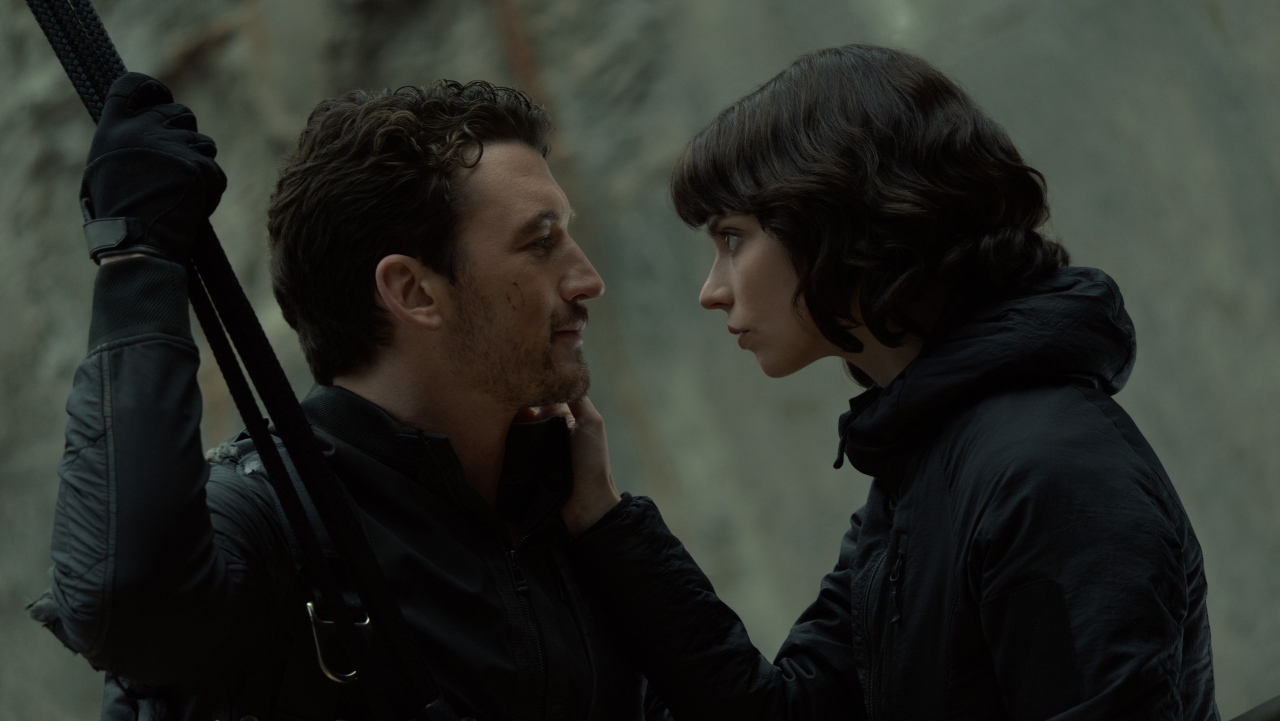 Miles Teller and Anya Taylor-Joy in The Gorge (2024)