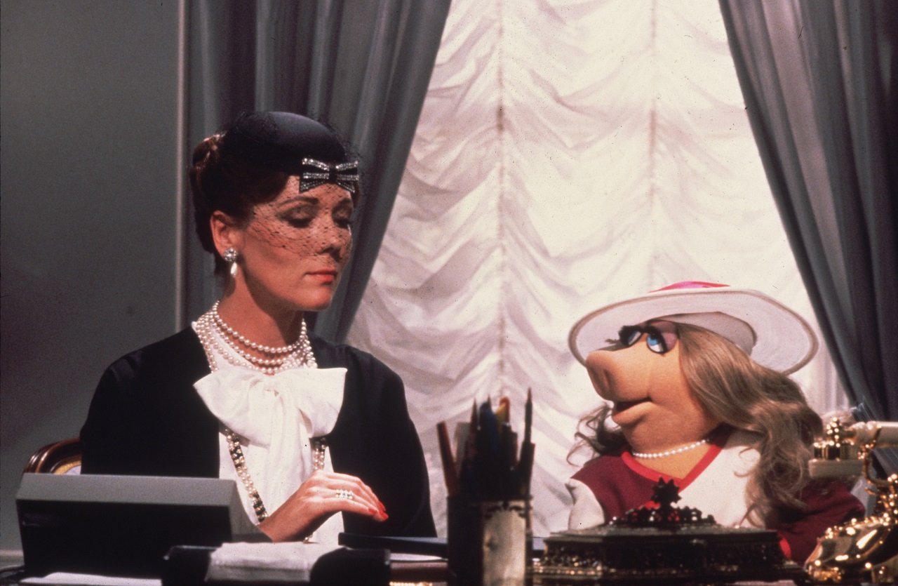 Miss Piggy and Lady Haliday (Diana Rigg) in The Great Muppet Caper (1981)