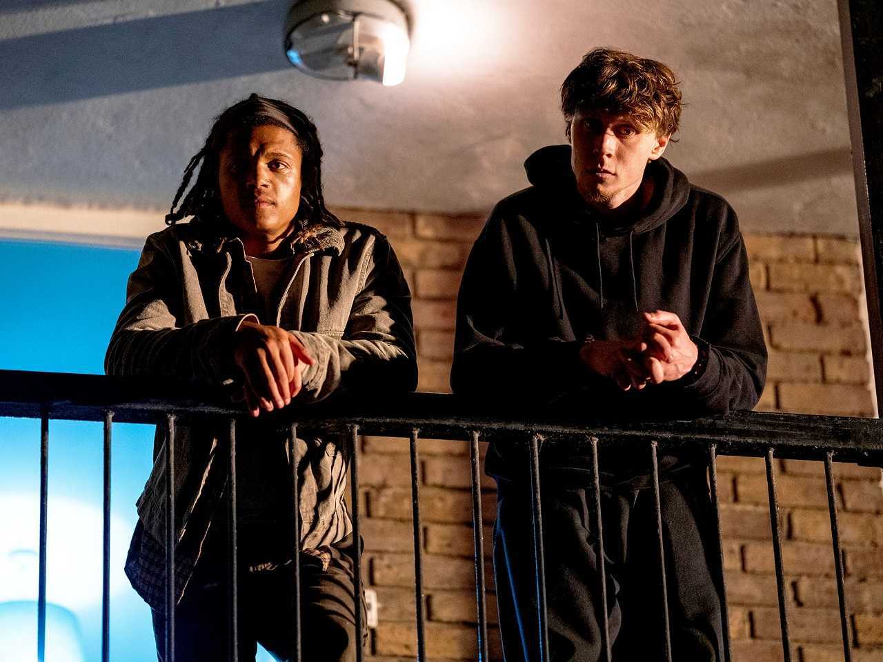Graffiti artists Percelle Ascot and George MacKay in I Came By (2022)