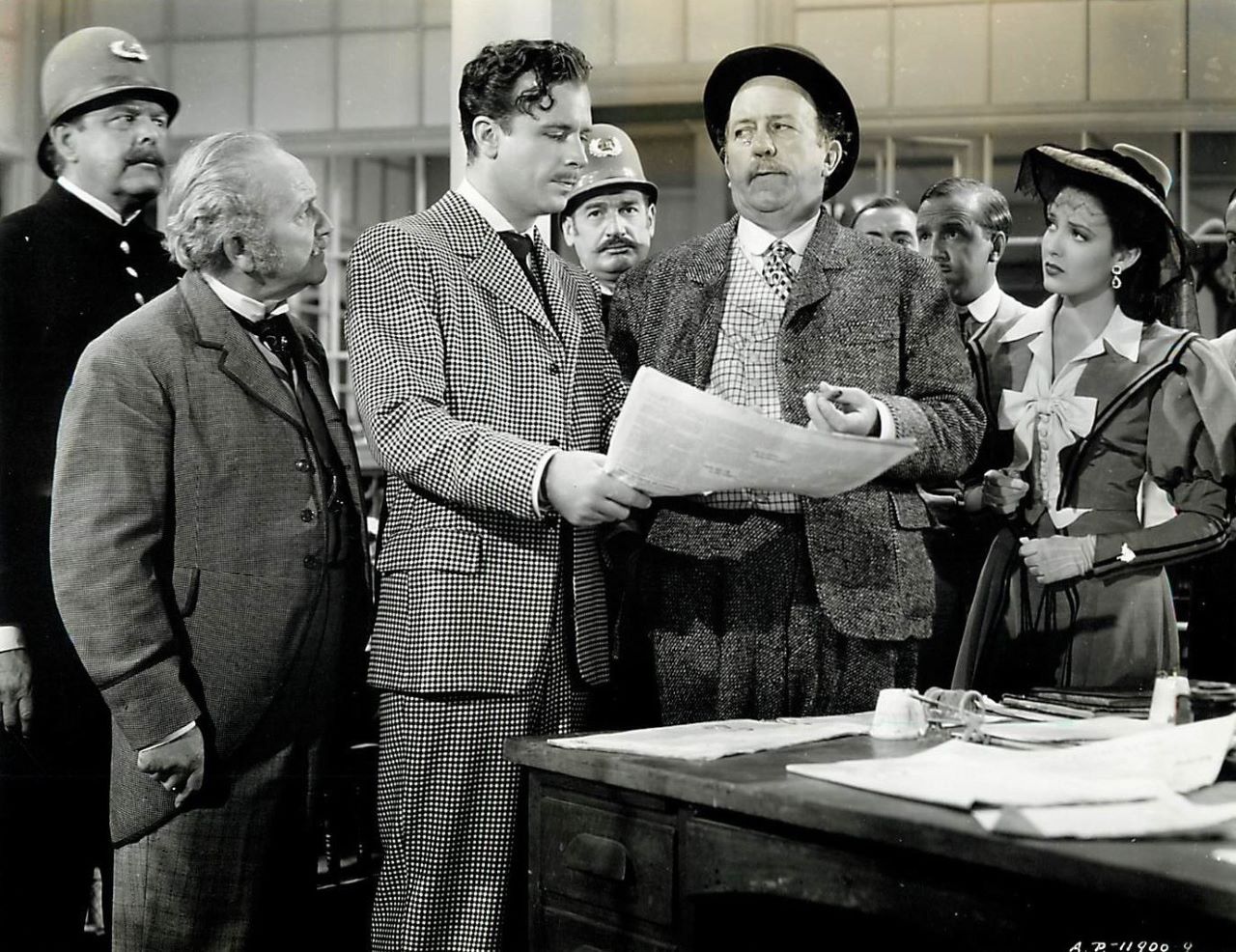 George Cleveland, Dick Powell, Edgar Kennedy and Linda Darnell in It Happened Tomorrow (1944)