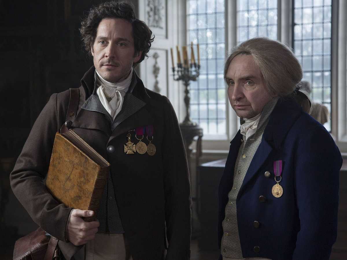 (l až r) Jonathan Strange (Bertie Carvel) a Gilbert Norrell (Eddie Marsan) ve filmu Jonathan Strange & Mr Norrell (2015)