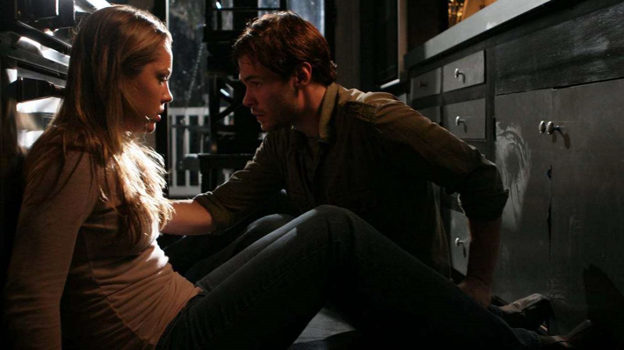 Agnes Bruckner and Patrick Flueger in Kill Theory (2009)