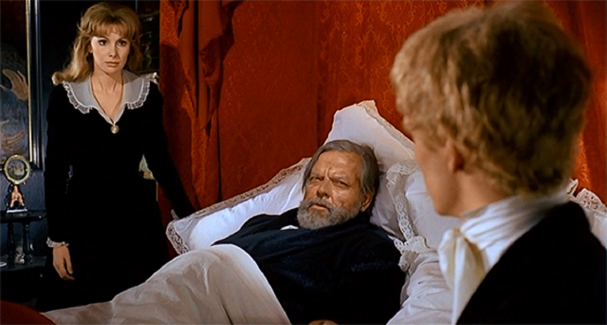Susan Hampshire, Orson Welles and Matthieu Carriere in Malpertuis (1972)