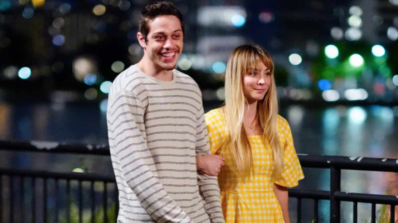 Pete Davidson and Kaley Cuoco in Meet Cute (2022)