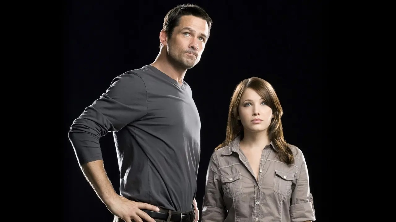 Billy Campbell and Marla Sokoloff in Meteor (2009)