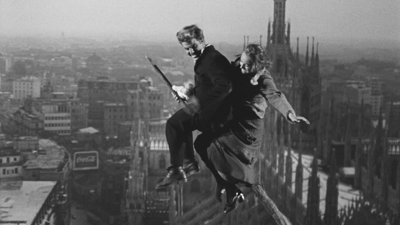 Francesco Golisano and Brunella Bovi fo flying on a broomstick in Miracle in Milan (1951)