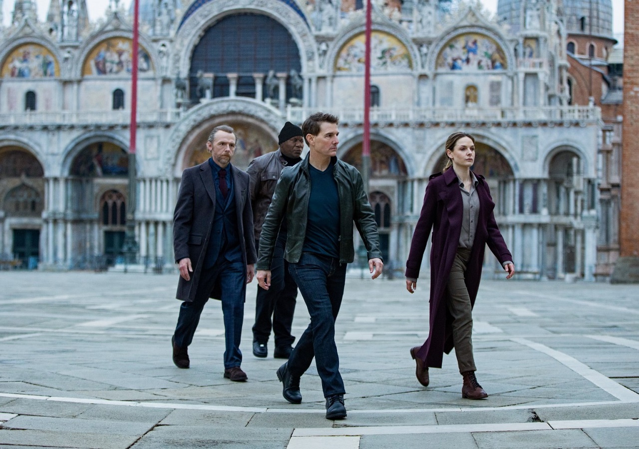Simon Pegg, Ving Rhames, Tom Cruise and Rebecca Ferguson in Mission: Impossible – Dead Reckoning Part One (2023)