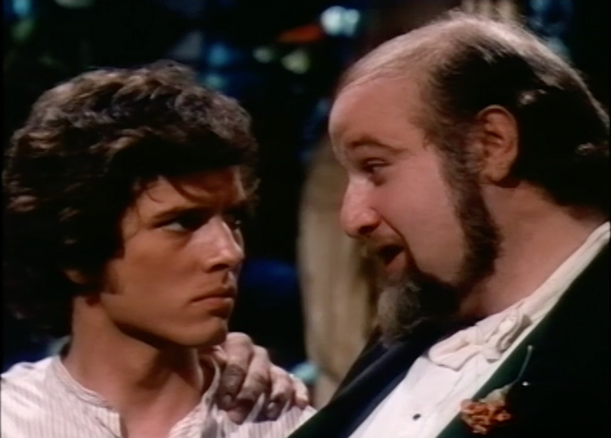 Student (Mark Travis) and Matire-d (Victor Buono) in Moonchild (1972)