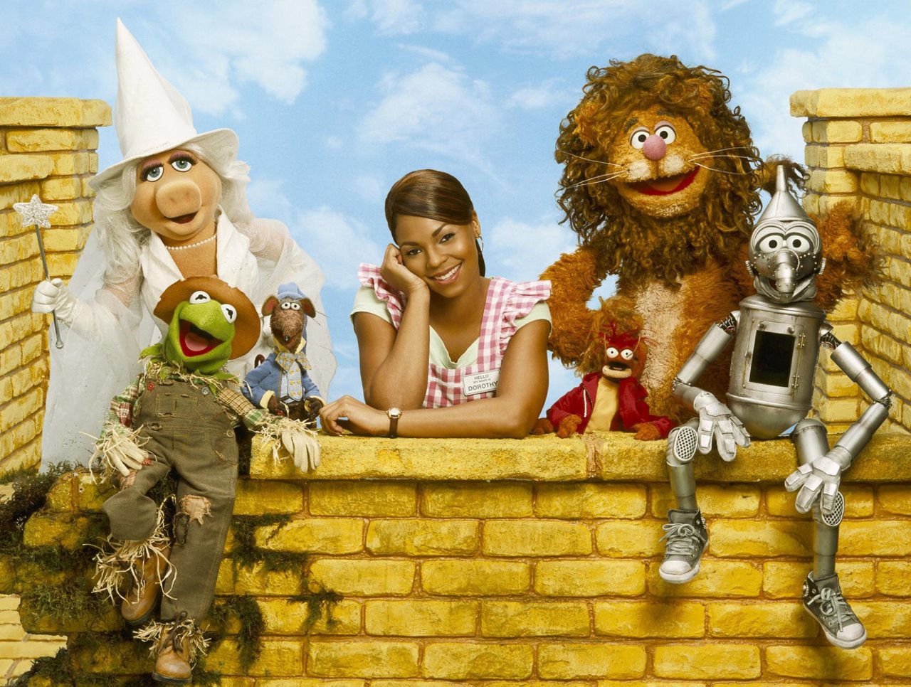 Ashanti with The Muppets in The Muppets' Wizard of Oz (2005)
