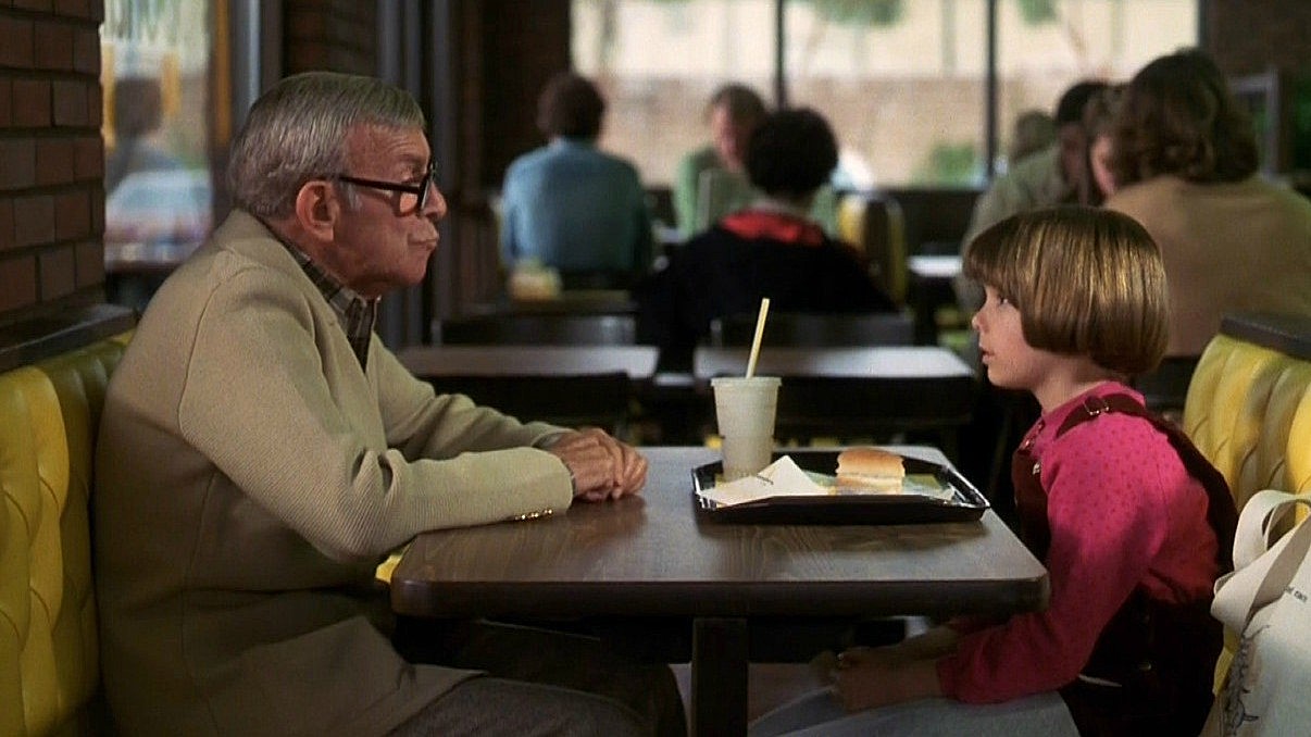 God (George Burns) and Louanne in Oh God Book II (1980)