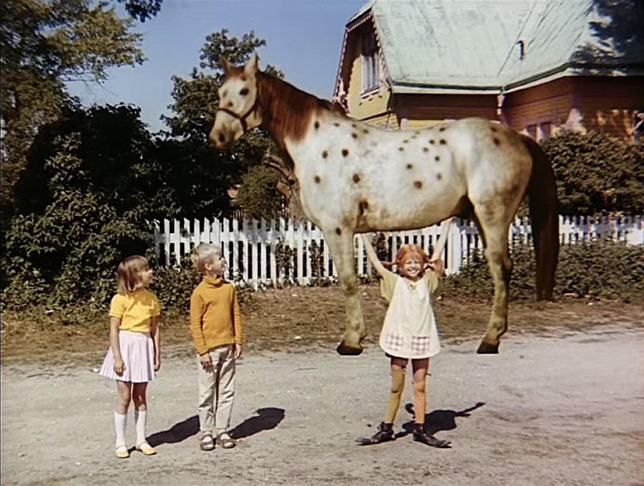 Pippi Longstocking (Inger Nilsson) with Tommy (Par Sundberg) and Anneka Settigren (Maria Persson) in Pippi Longstocking (1969)